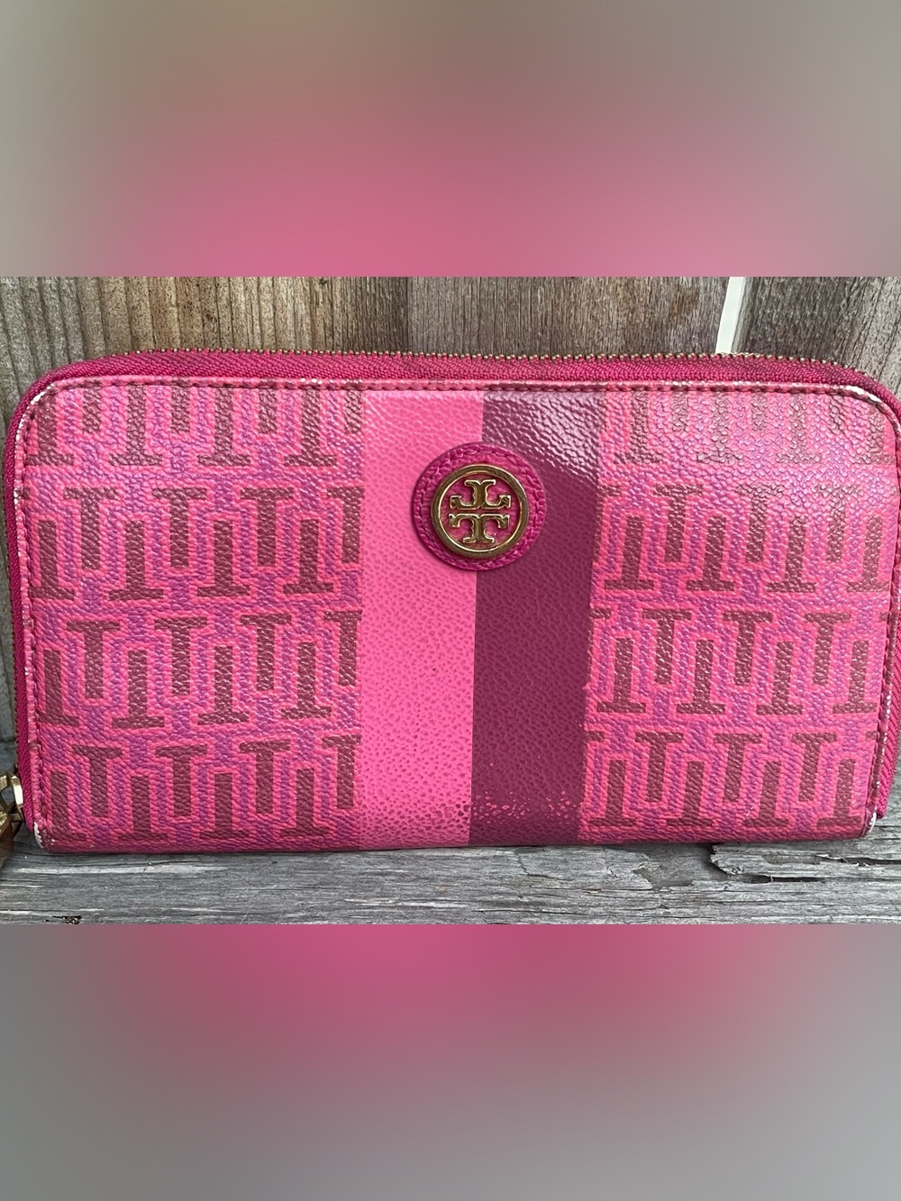 Tory Burch Roslyn Zip Around Wallet Pink Logo Print Canvas Continental Clutch